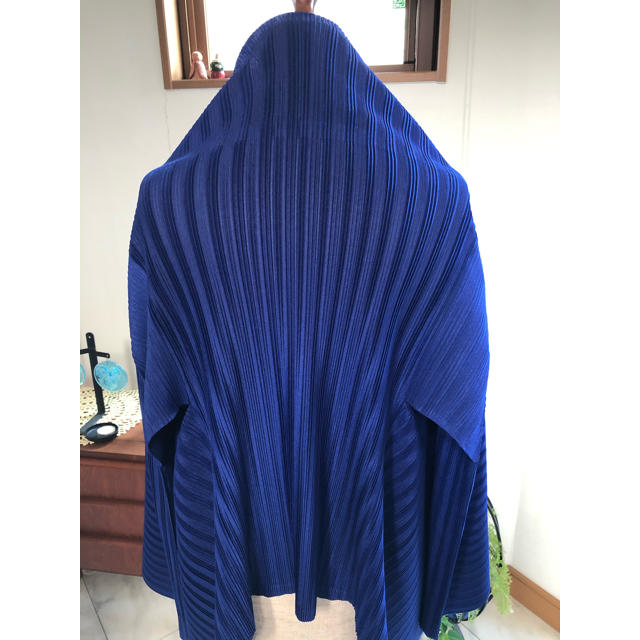 PLEATS PLEASE ISSEY MIYAKE(プリーツプリーズイッセイミヤケ)のプリーツプリーズ☆イッセイミヤケ⭐️カーディガン美品 レディースのトップス(カーディガン)の商品写真