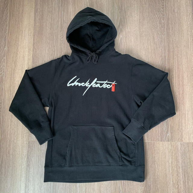 UNDEFEATED CH'I PULLOVER HOOD アンディフィーテッド