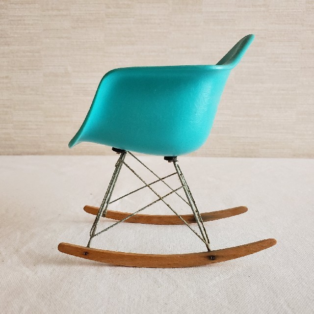 EAMES(イームズ)のヴィトラミニチュアコレクション　イームズ　 インテリア/住まい/日用品のインテリア小物(置物)の商品写真