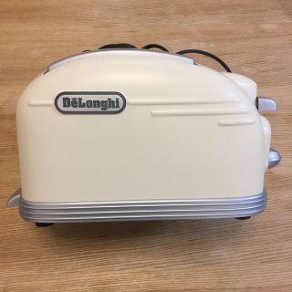 デロンギ(DeLonghi)のDeLonghi ジーナコレクション ポップアップトースター CTM2023J(調理機器)