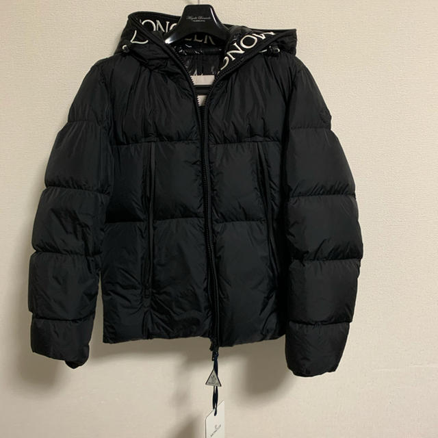 MONCLER(モンクレール)のモンクレール　montcla メンズのジャケット/アウター(ダウンジャケット)の商品写真