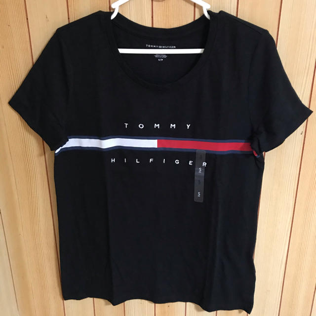 TOMMY HILFIGER(トミーヒルフィガー)の【大人気★USサイズSラスト1点】トミーフィルガーTシャツ レディースのトップス(Tシャツ(半袖/袖なし))の商品写真