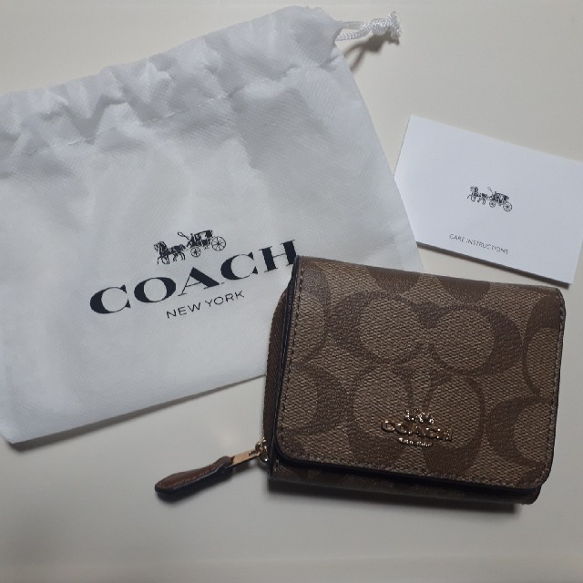 COACH(コーチ)のCOACH　ミニ財布　新品未使用 レディースのファッション小物(財布)の商品写真