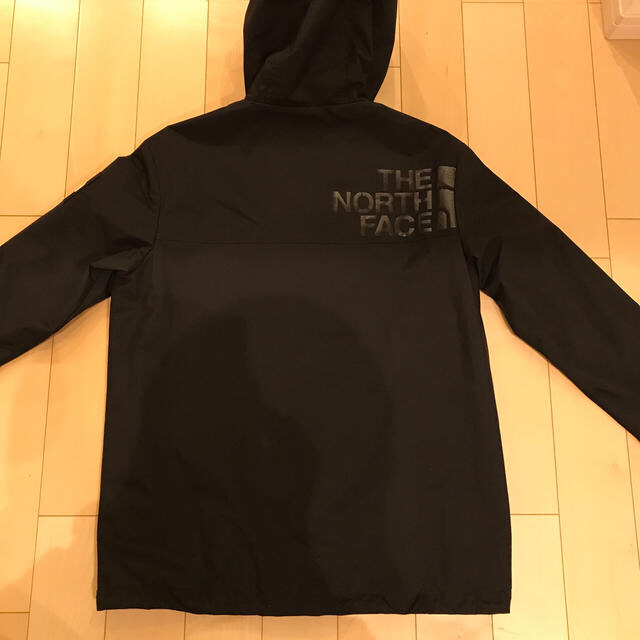 THE NORTH FACE WHITE DOME JKT 1