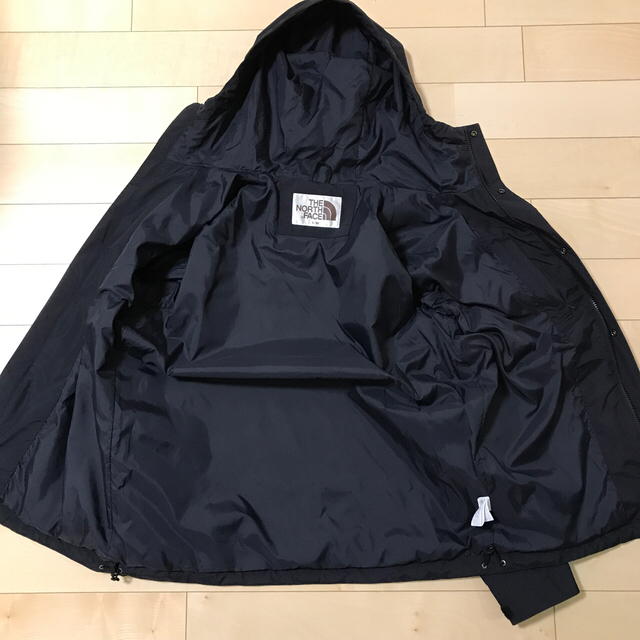 THE NORTH FACE WHITE DOME JKT 2