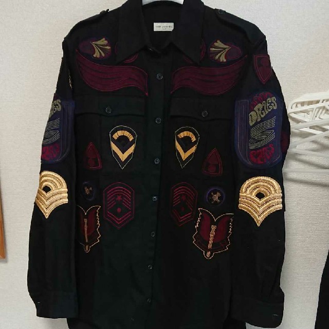 DRIES VAN NOTEN(ドリスヴァンノッテン)のドリスヴァンノッテン ワッペンシャツ メンズのトップス(シャツ)の商品写真