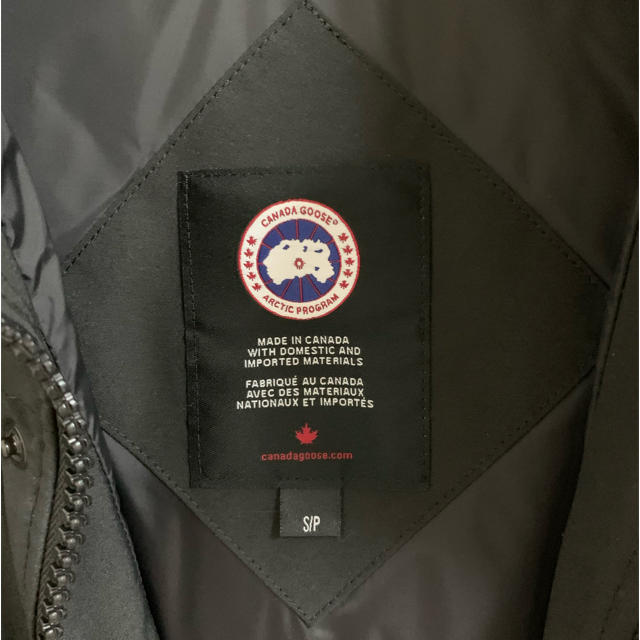 CANADA GOOSE(カナダグース)のCanada Goose ダウンベスト Sサイズ メンズのジャケット/アウター(ダウンベスト)の商品写真