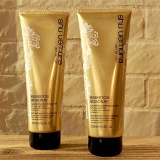 シュウウエムラ(shu uemura)の未使用★シュウウエムラ エッセンス アブソリュ クレンジングミルク 2本セット(シャンプー)