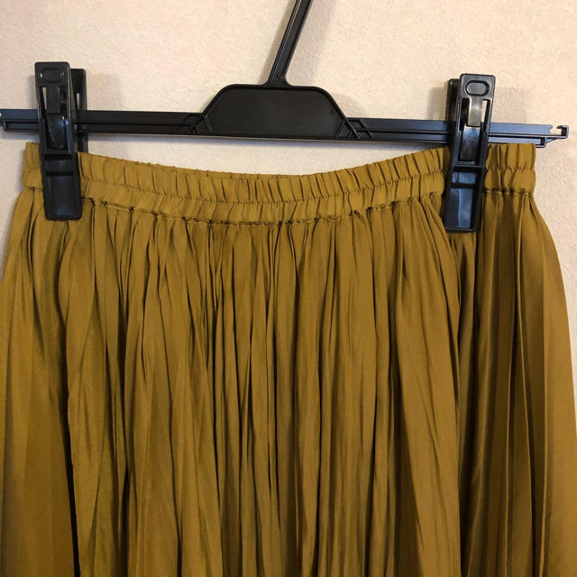 URBAN RESEARCH ROSSO(アーバンリサーチロッソ)の【美品】アーバンリサーチ  プリーツスカート　イエロー レディースのスカート(ひざ丈スカート)の商品写真