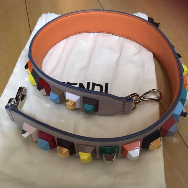 FENDI ストラップユー