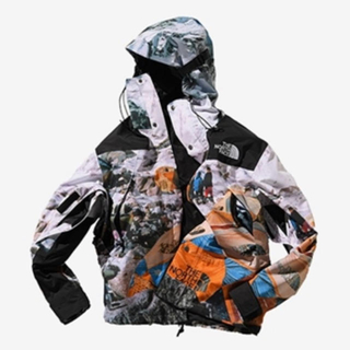 「INVINCIBLE X THE NORTH FACE MOUNTAIN JKT」に近い商品
