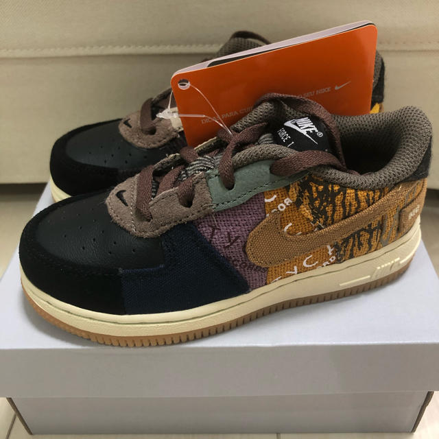 送料込み 16cm NIKE AIR FORCE 1 Travis Scott