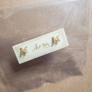 アネモネ(Ane Mone)のピアス k18 イニシャルM(ピアス)