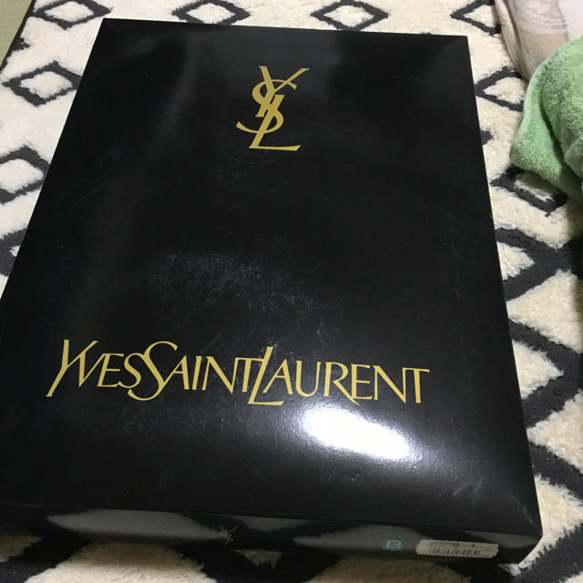 Saint Laurent(サンローラン)の＊イヴ・サンローラン＊バスタオルセット インテリア/住まい/日用品の日用品/生活雑貨/旅行(タオル/バス用品)の商品写真