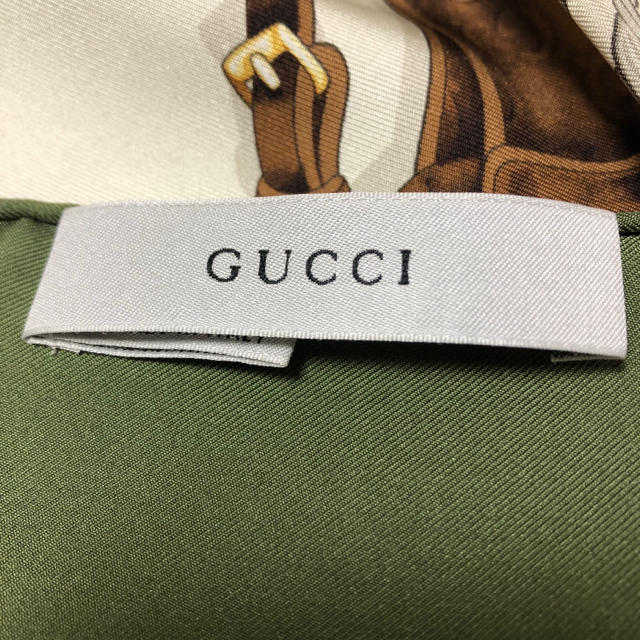 Gucci(グッチ)のGUCCI スカーフ　限定品 レディースのファッション小物(バンダナ/スカーフ)の商品写真