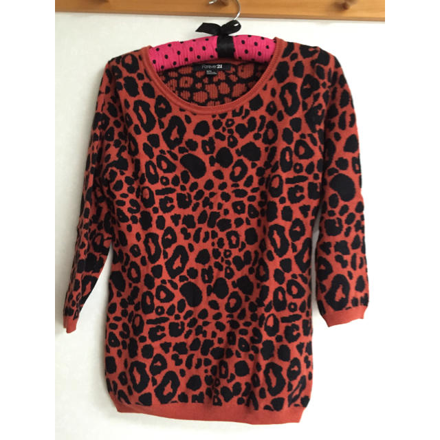 FOREVER 21(フォーエバートゥエンティーワン)のヒョウ柄ニット レディースのトップス(ニット/セーター)の商品写真