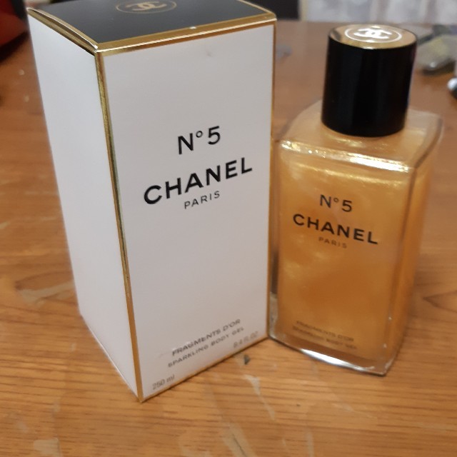 CHANELNo.5ジェルパフューム香水(女性用)