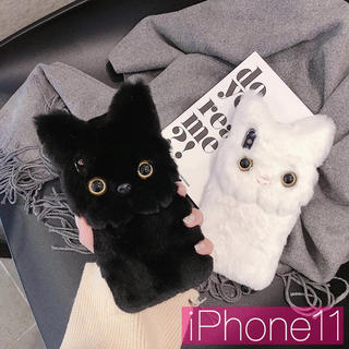 iPhoneケース ぬいぐるみ フワフワ 猫 黒 iPhone11(iPhoneケース)