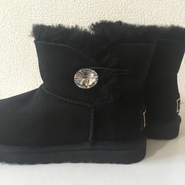 【UGG】未使用ミニベイリーボタンブリング　23cm