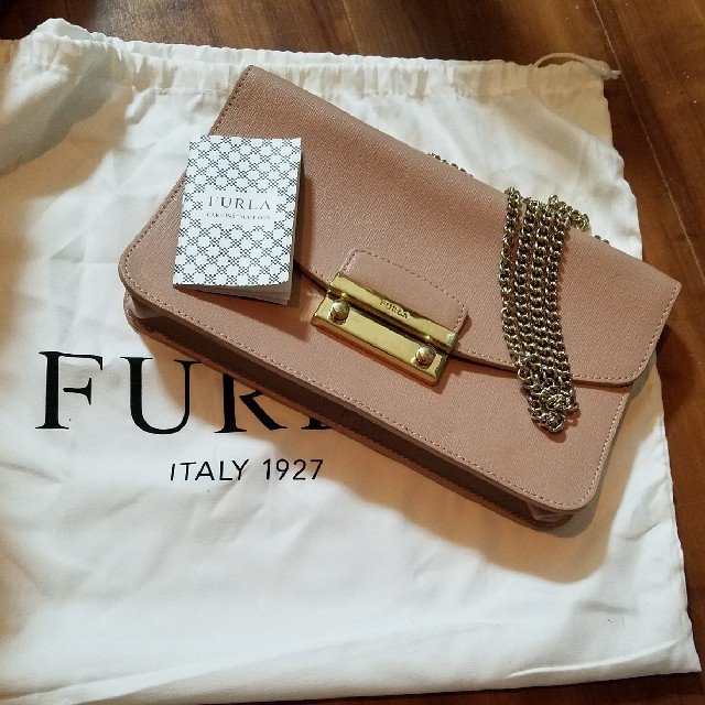 FURLA　ショルダーバック