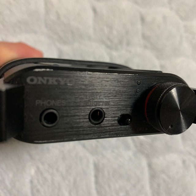 ONKYO(オンキヨー)のONKYO ポータブルヘッドホンアンプ スマホ/家電/カメラのオーディオ機器(スピーカー)の商品写真