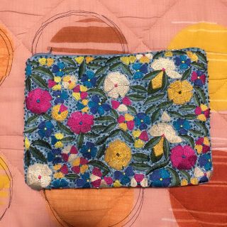 マーキュリーデュオ(MERCURYDUO)のmercury duo flower embroidery クラッチ　新品(クラッチバッグ)