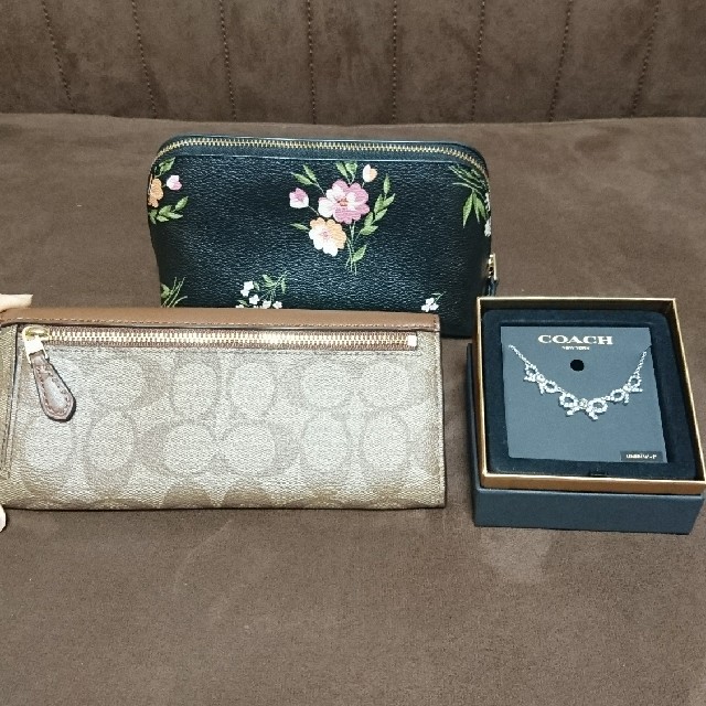 COACH(コーチ)の●専用●新品 コーチ 財布 まとめ売り レディースのファッション小物(財布)の商品写真