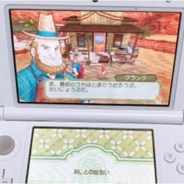 任天堂(ニンテンドウ)のNintendo 3DS  LL 本体ピンク/ホワイト(箱付き) エンタメ/ホビーのゲームソフト/ゲーム機本体(携帯用ゲーム機本体)の商品写真