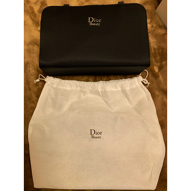 Dior(ディオール)のRady♡即発送様専用　DIOR ノベルティブックマーク箱付き&ポーチ黒 ハンドメイドの文具/ステーショナリー(しおり/ステッカー)の商品写真