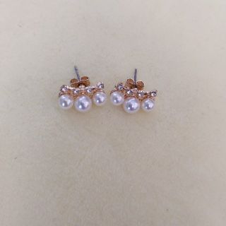 パールの3連ピアス(ピアス)