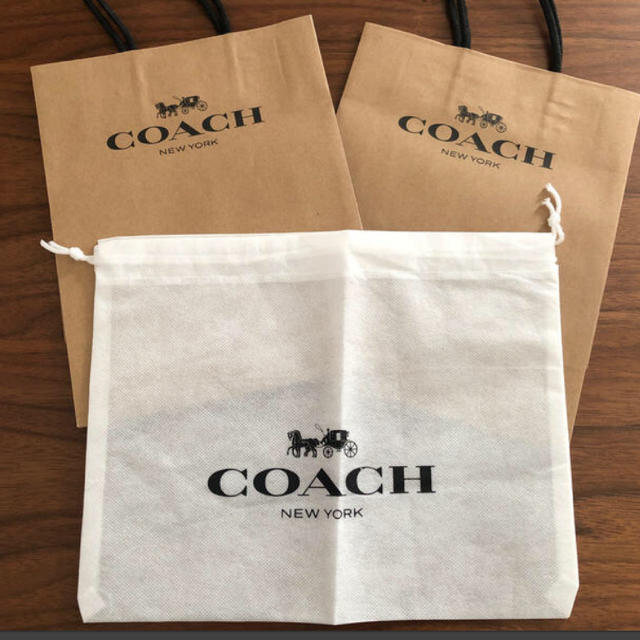 COACH(コーチ)のcoach コーチ　紙袋　不織布　3枚組 レディースのバッグ(ショップ袋)の商品写真