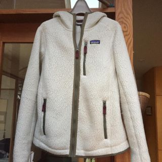 パタゴニア(patagonia)のオリーブさま専用(パーカー)