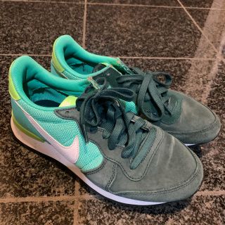 ナイキ(NIKE)のナイキスニーカー　レディース(スニーカー)