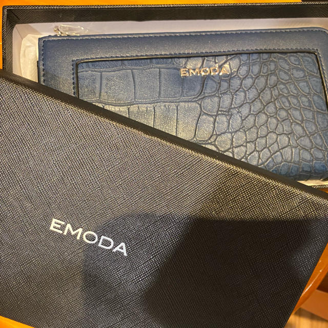 EMODA(エモダ)のるる様専用EMODA 長財布 レディースのファッション小物(財布)の商品写真