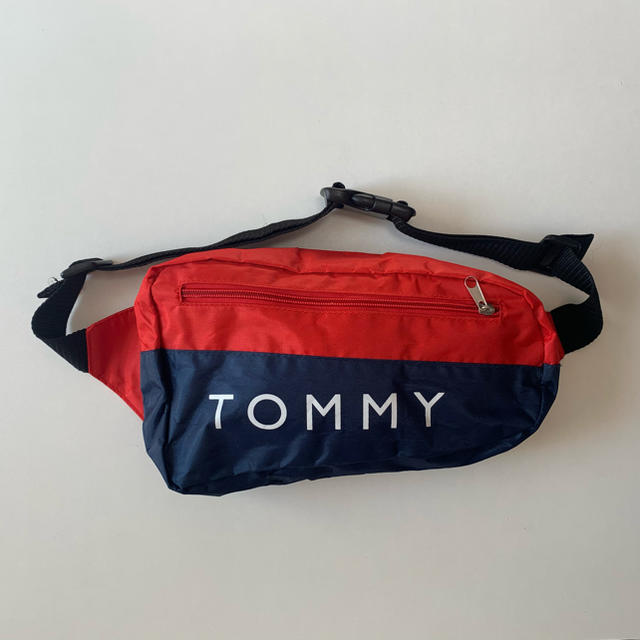 TOMMY HILFIGER(トミーヒルフィガー)の[値下げ中!!]TOMMY HILFIGER トミーボディバッグ ウエストポーチ レディースのバッグ(ボディバッグ/ウエストポーチ)の商品写真