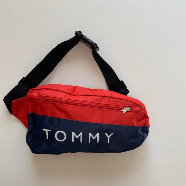 TOMMY HILFIGER(トミーヒルフィガー)の[値下げ中!!]TOMMY HILFIGER トミーボディバッグ ウエストポーチ レディースのバッグ(ボディバッグ/ウエストポーチ)の商品写真