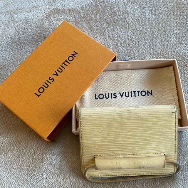 LOUIS VUITTON エピ　パスケース　正規品