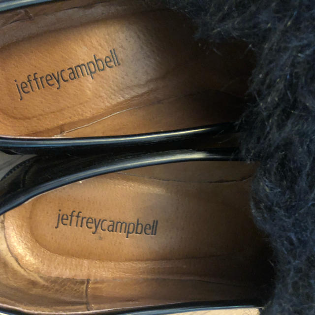 JEFFREY CAMPBELL(ジェフリーキャンベル)のジェフリーキャンベル（Jeffrey Campbell）ファー付ローファー レディースの靴/シューズ(ローファー/革靴)の商品写真