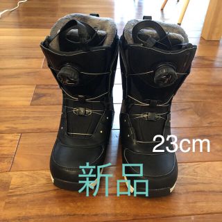 サロモン(SALOMON)のスノーボード ブーツ　新品！SALOMONIVY 18-19モデル23センチ(ブーツ)