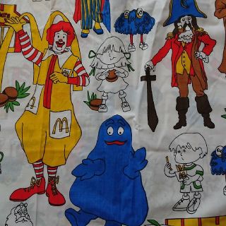 マクドナルド(マクドナルド)の☆新品☆ビンテージシーツ マクドナルド 塗り絵柄☆(生地/糸)