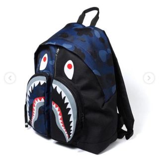 アベイシングエイプ(A BATHING APE)のCOLOR CAMO SHARK DAY PACK 青(バッグパック/リュック)