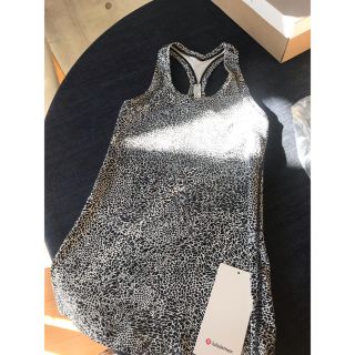 ルルレモン(lululemon)のlululemon 未使用トップス(ヨガ)