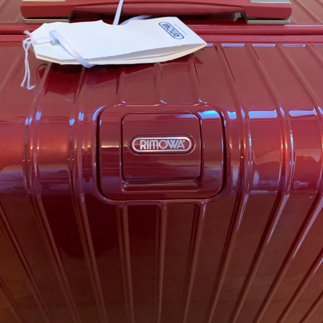 RIMOWA(リモワ)の【新品】RIMOWA 87L サルサデラックス　レッド　 メンズのバッグ(トラベルバッグ/スーツケース)の商品写真