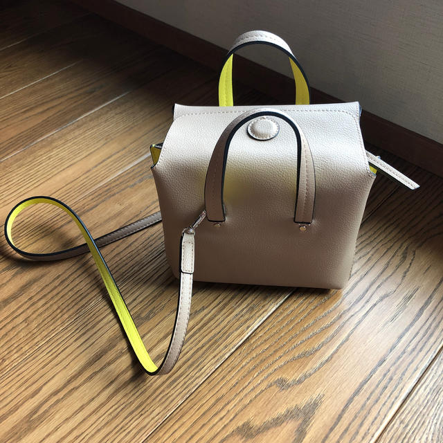 ZARA ショルダーバッグ