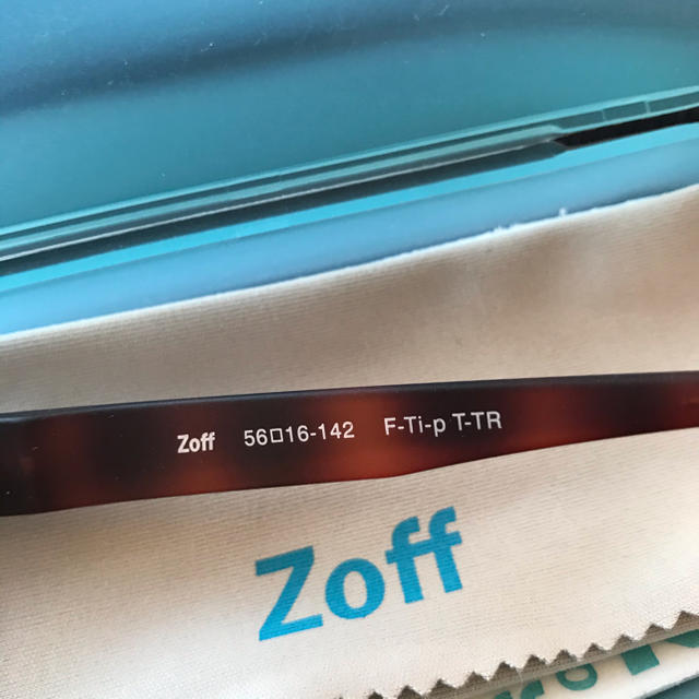 Zoff(ゾフ)のZoff★ブルーライトカットメガネ★度なし レディースのファッション小物(サングラス/メガネ)の商品写真