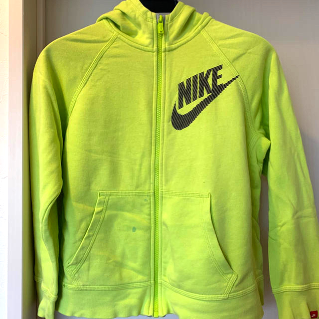 NIKE(ナイキ)のナイキ　NIKE フードパーカー M キッズ/ベビー/マタニティのキッズ服男の子用(90cm~)(ジャケット/上着)の商品写真