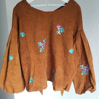 アルピーエス(rps)のr･p･s 袖バルーン トップス ブラウン 花 刺繍 Mサイズ(カットソー(長袖/七分))