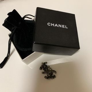 シャネル(CHANEL)のCHANEL スタッズイヤリング(値下げ不可)(イヤリング)