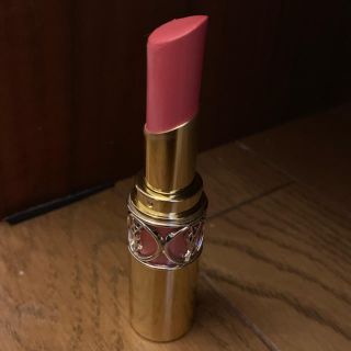 イヴサンローランボーテ(Yves Saint Laurent Beaute)のルージュヴォリュプテシャイン♯15(口紅)