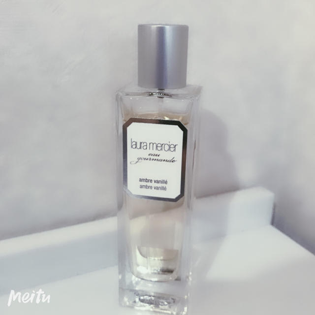 laura mercier(ローラメルシエ)の【美品/白石麻衣愛用】ローラメルシェ アンバーバニラ オードトワレ 50ml コスメ/美容の香水(香水(女性用))の商品写真